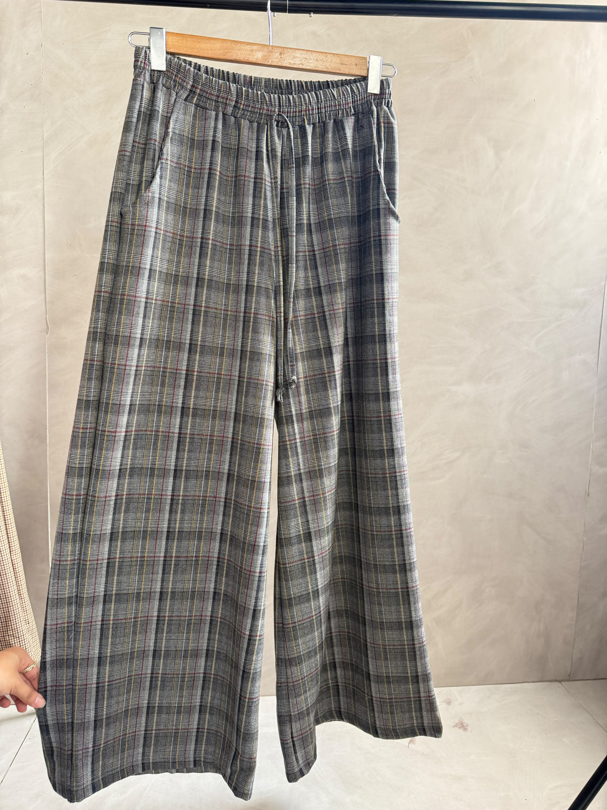 Plaid Wide-Leg Pants - Amenaa