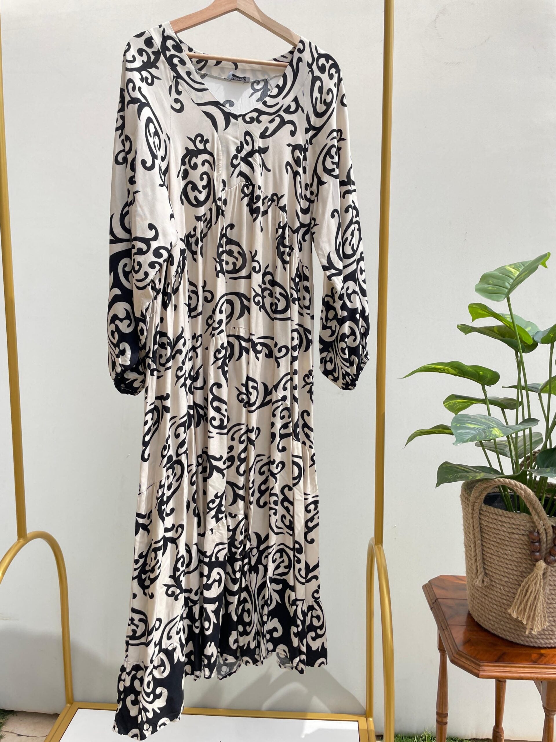 Floral Viscos Dress - Black - Amenaa