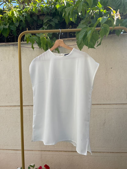 Short Basic Top - White - Amenaa