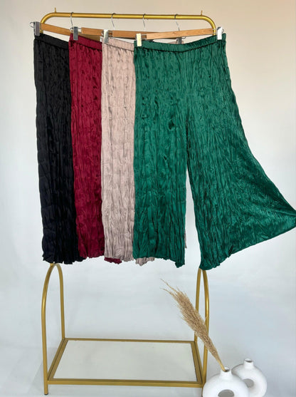 Crushed Pants - Black. - Amenaa