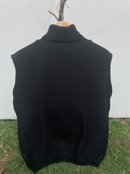 Knitted Vest - Black - Amenaa