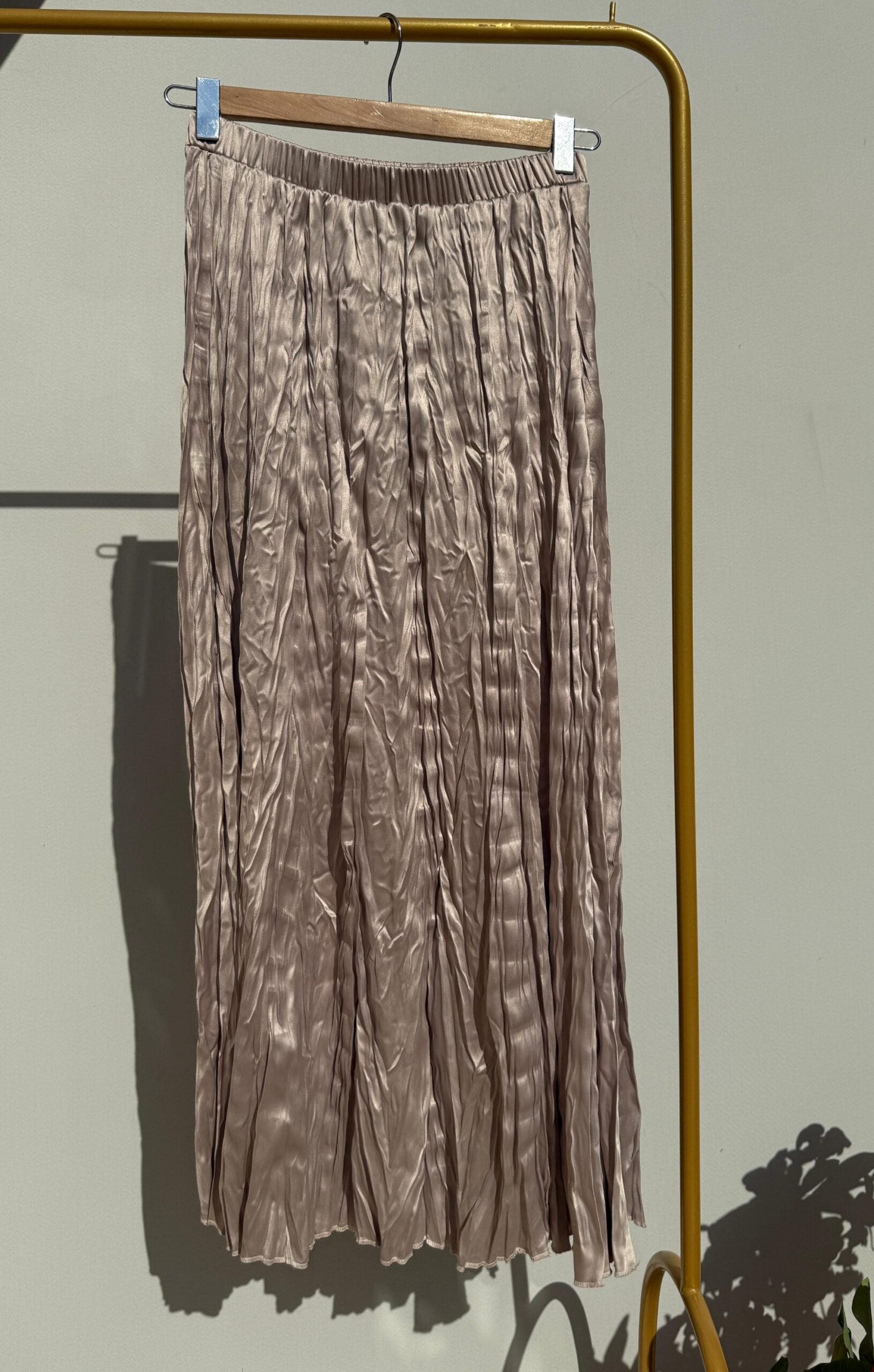 Crushed Skirt - Beige - Amenaa