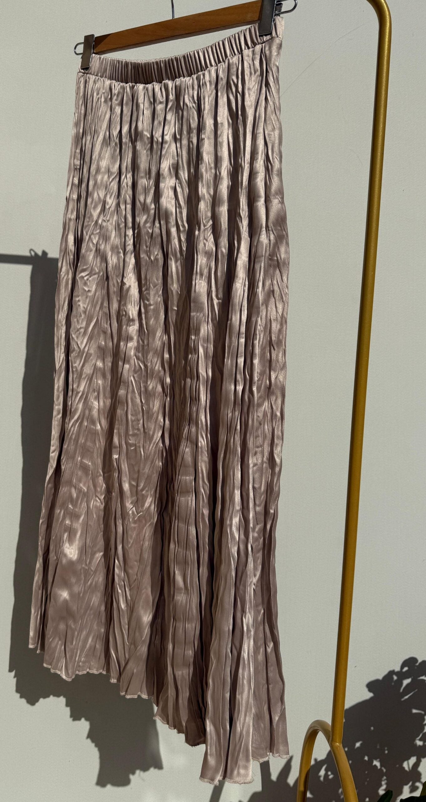 Crushed Skirt - Beige - Amenaa