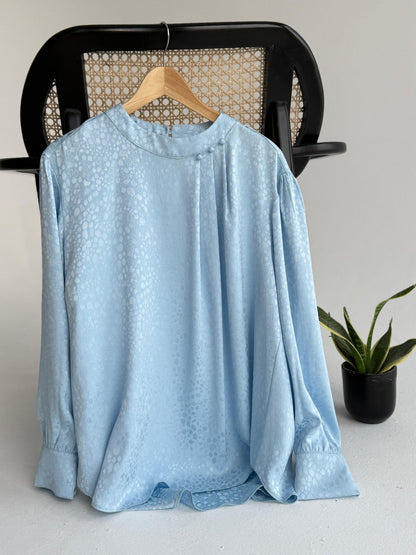Classic Blouse - Baby Blue - Amenaa