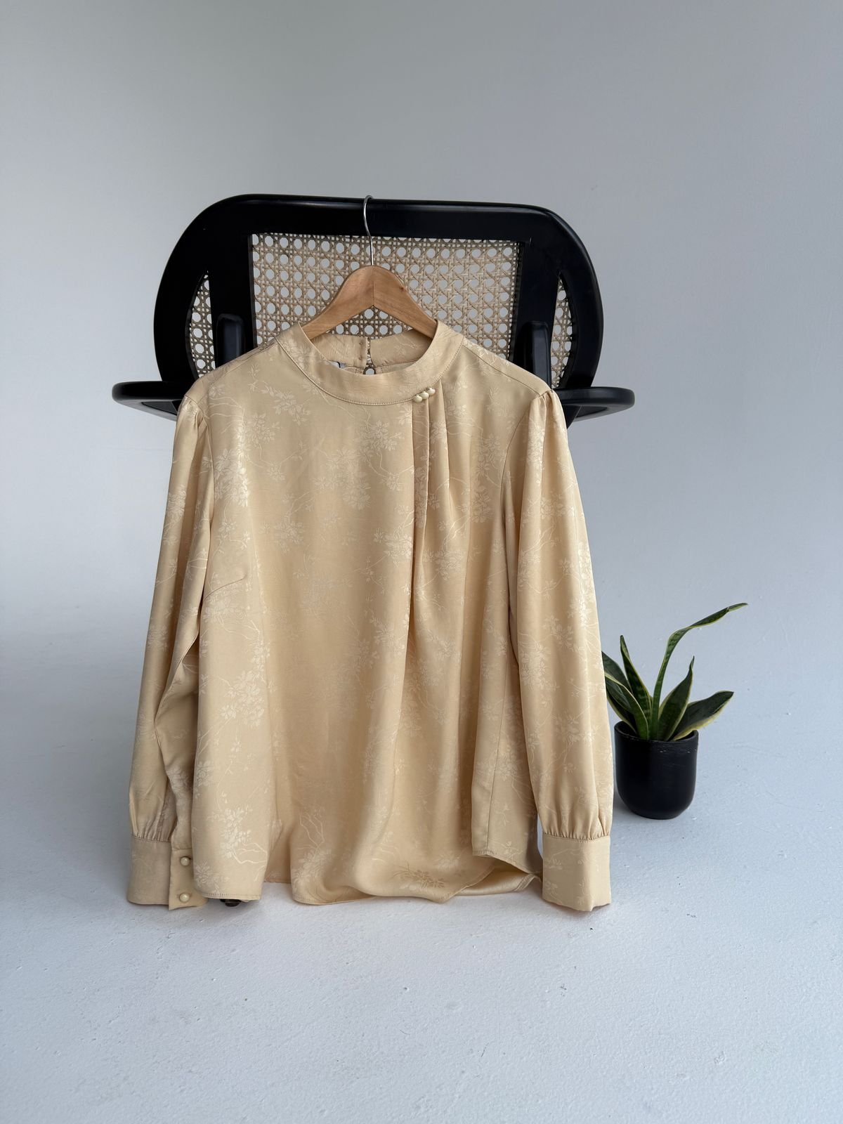 Classic Blouse ( Floral Pattern) - Beige - Amenaa