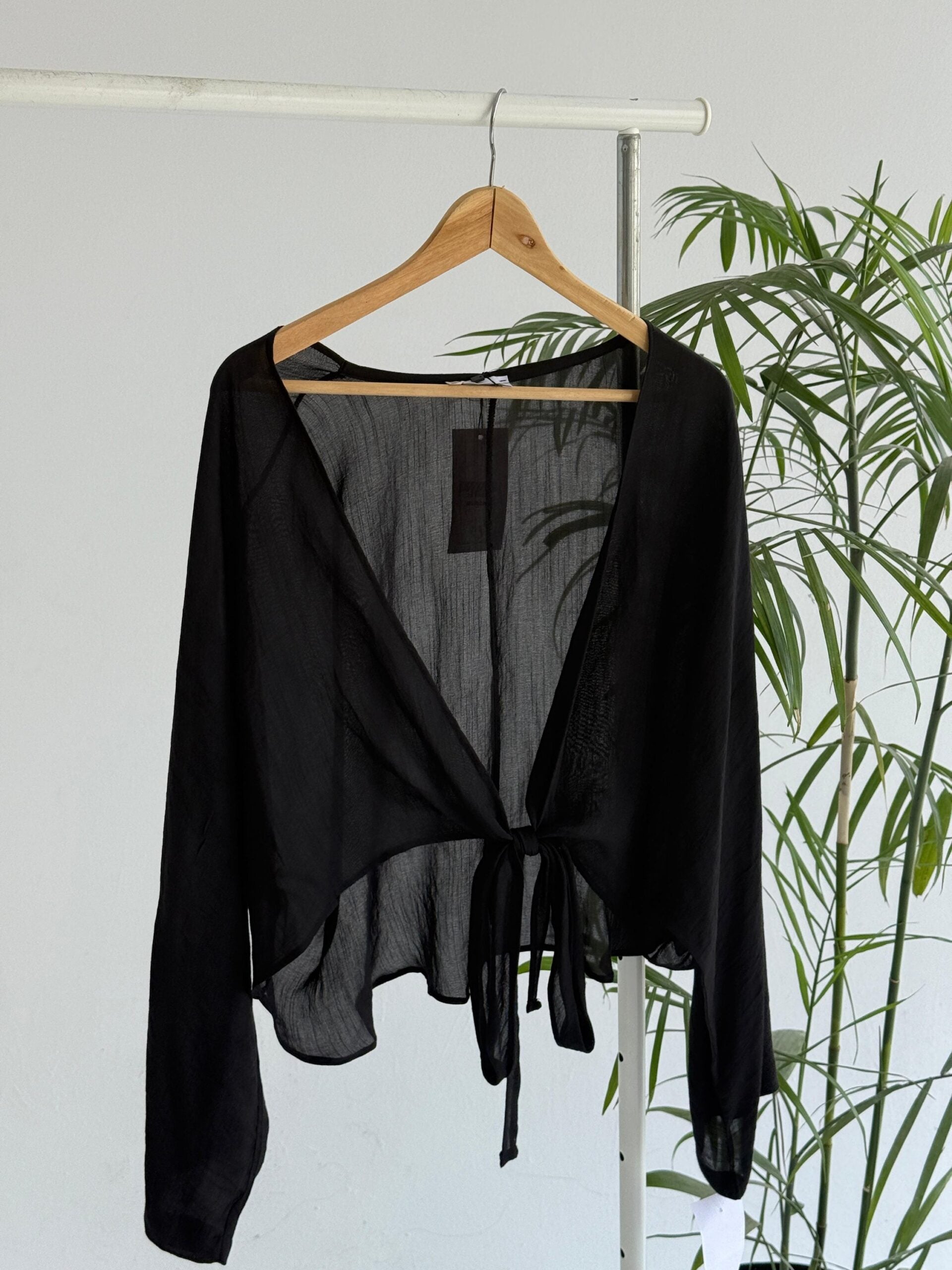 Linen Bolero Blouse - Black - Amenaa