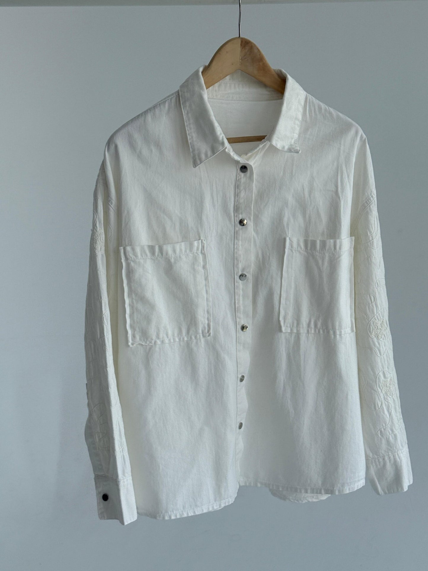 Embroidered Sleeves Shirt - Off White - Amenaa