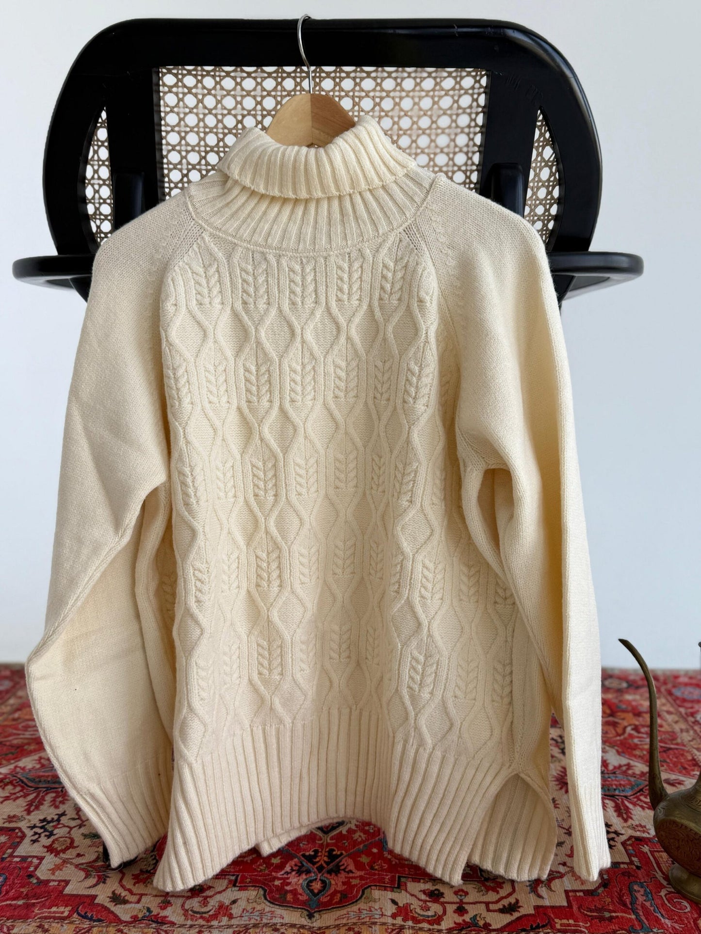 High Nick Pullover - Amenaa