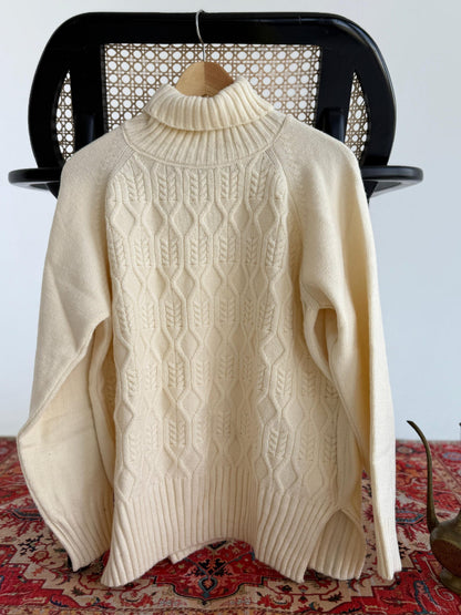 High Nick Pullover - Amenaa