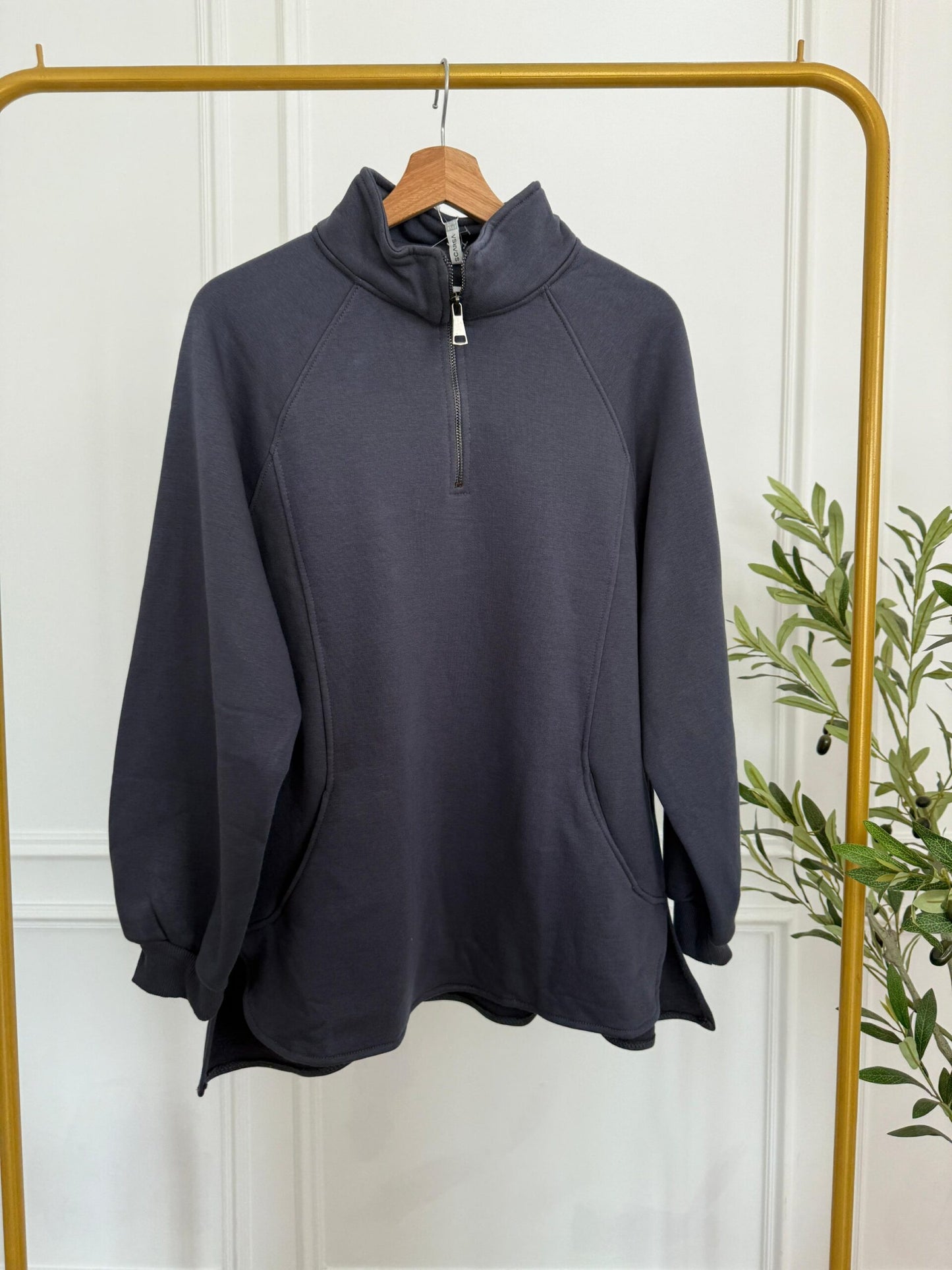 High Nick Sweatshirt - Blue - Amenaa