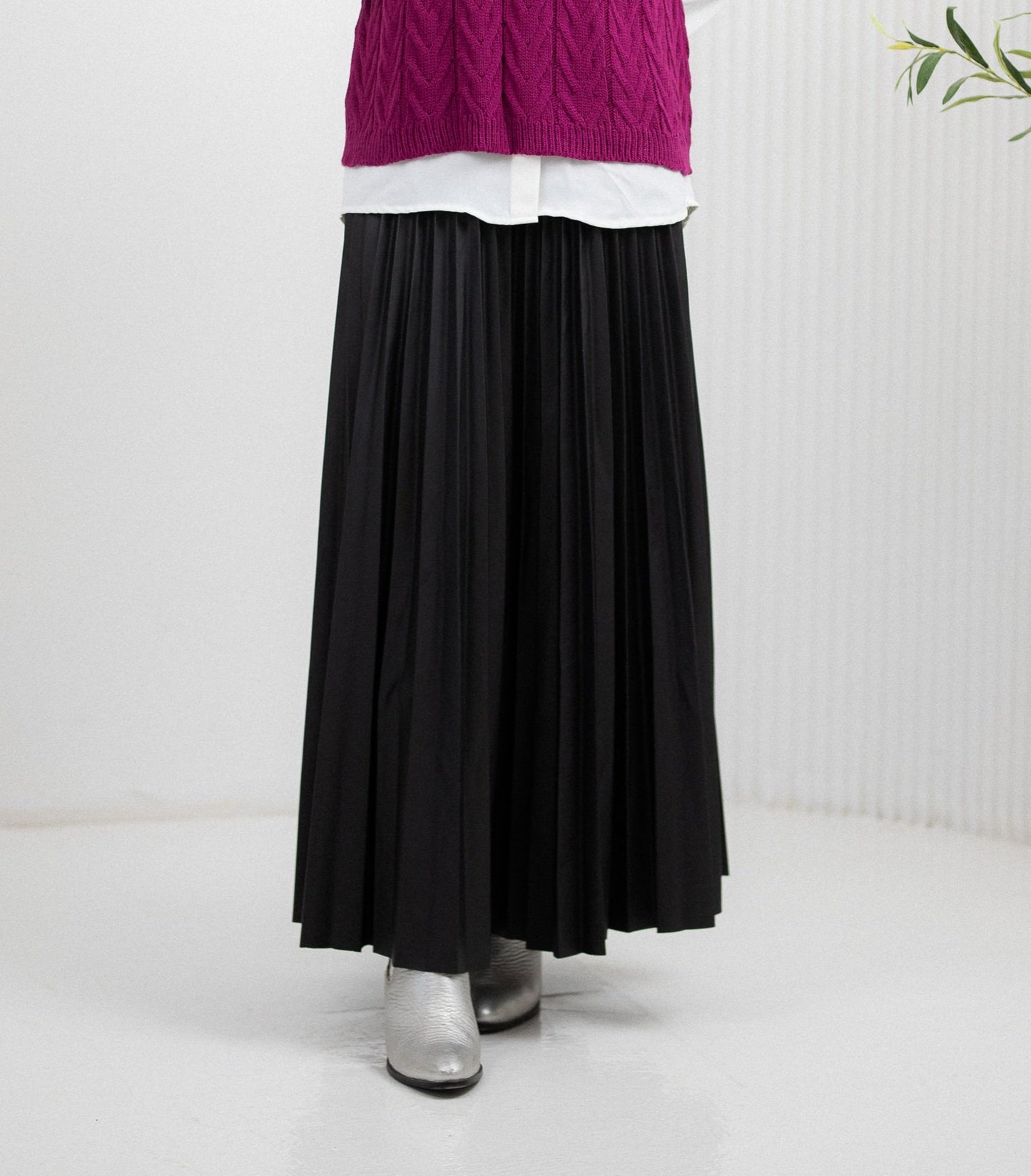 Leather Pleated Skirt - Brown - Amenaa