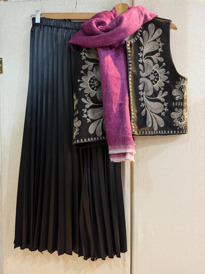 Embroidered Vest - Brown - Amenaa