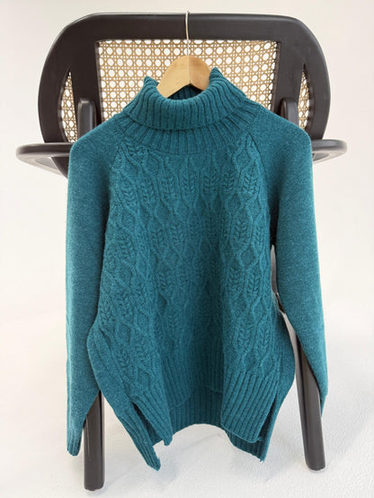 High Nick Pullover - Amenaa