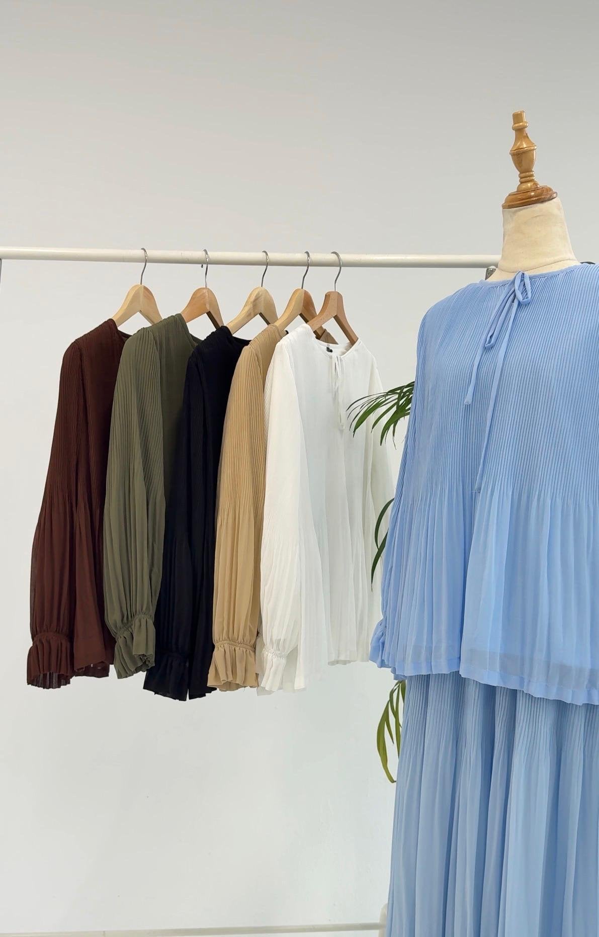 Plisse Blouse - Amenaa