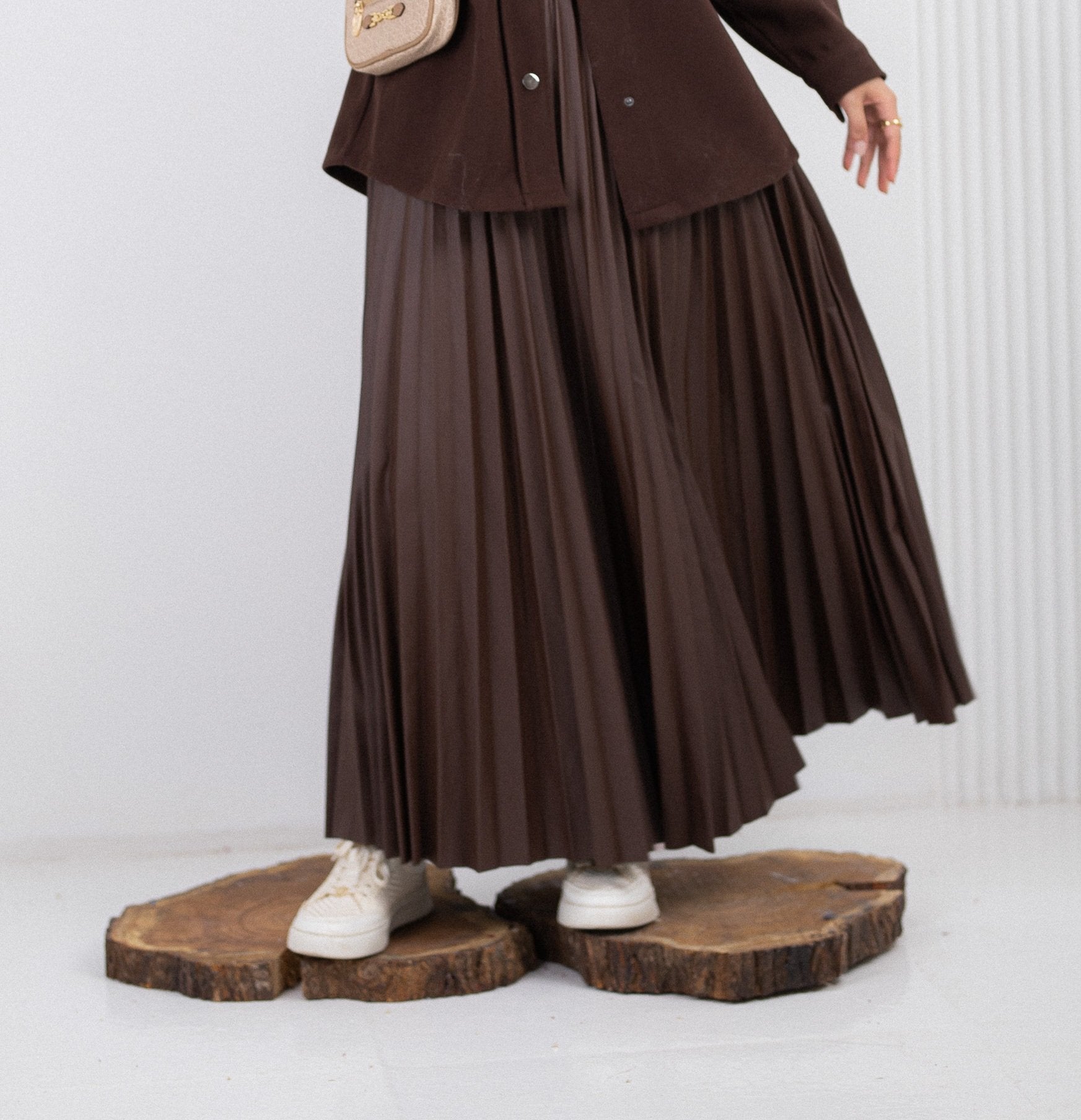 Leather Pleated Skirt - Brown - Amenaa