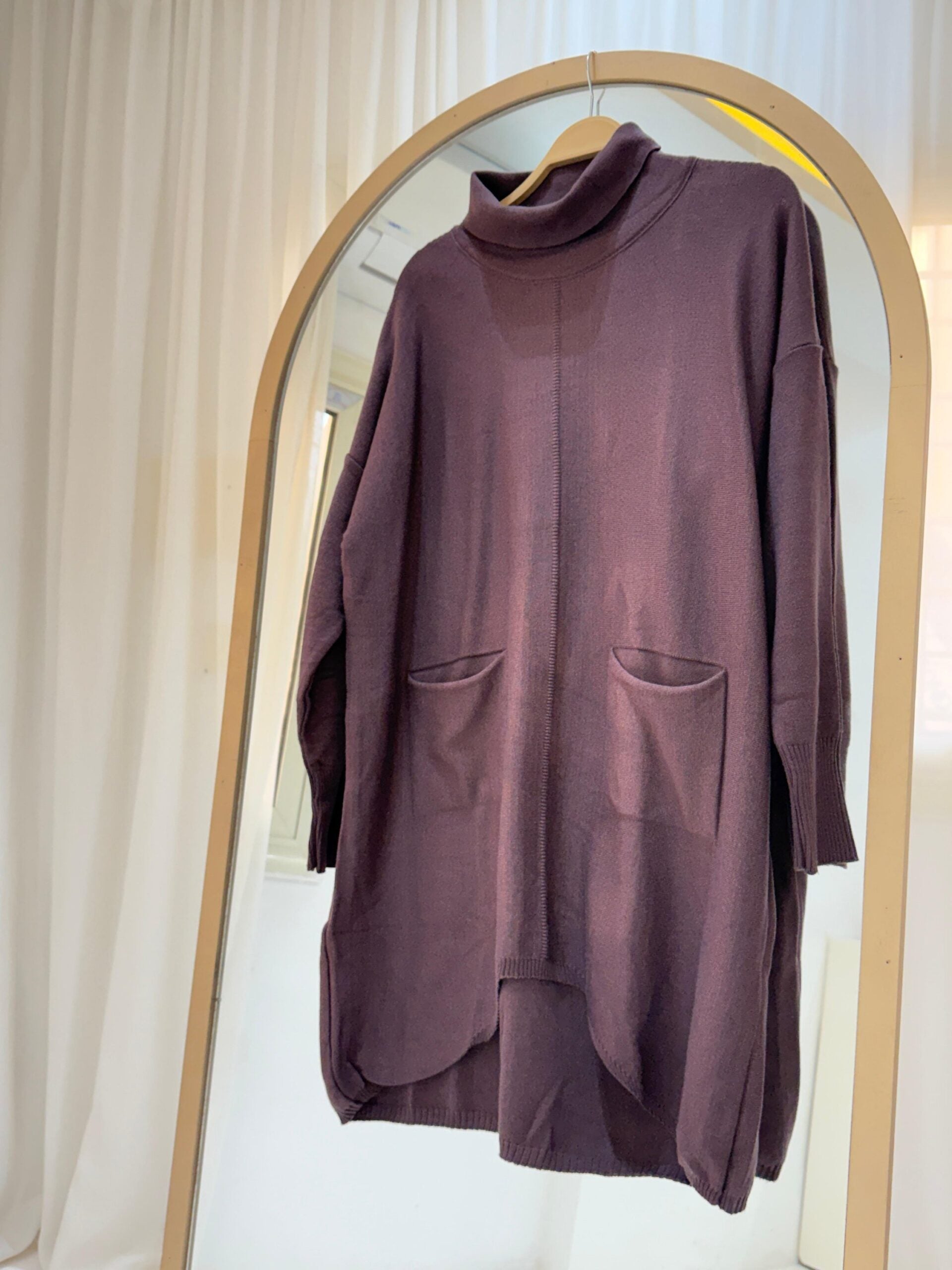 Pockets Pullover - Amenaa