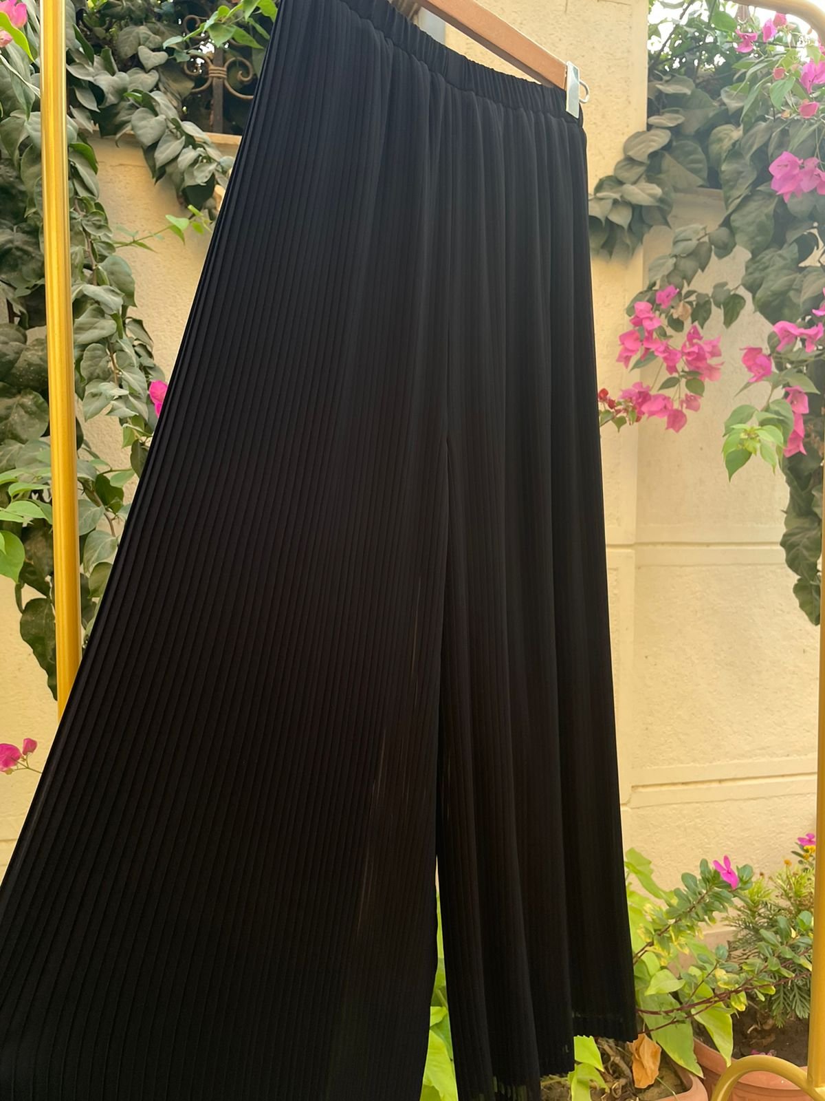 Plisse Wide Leg Pants - Black - Amenaa