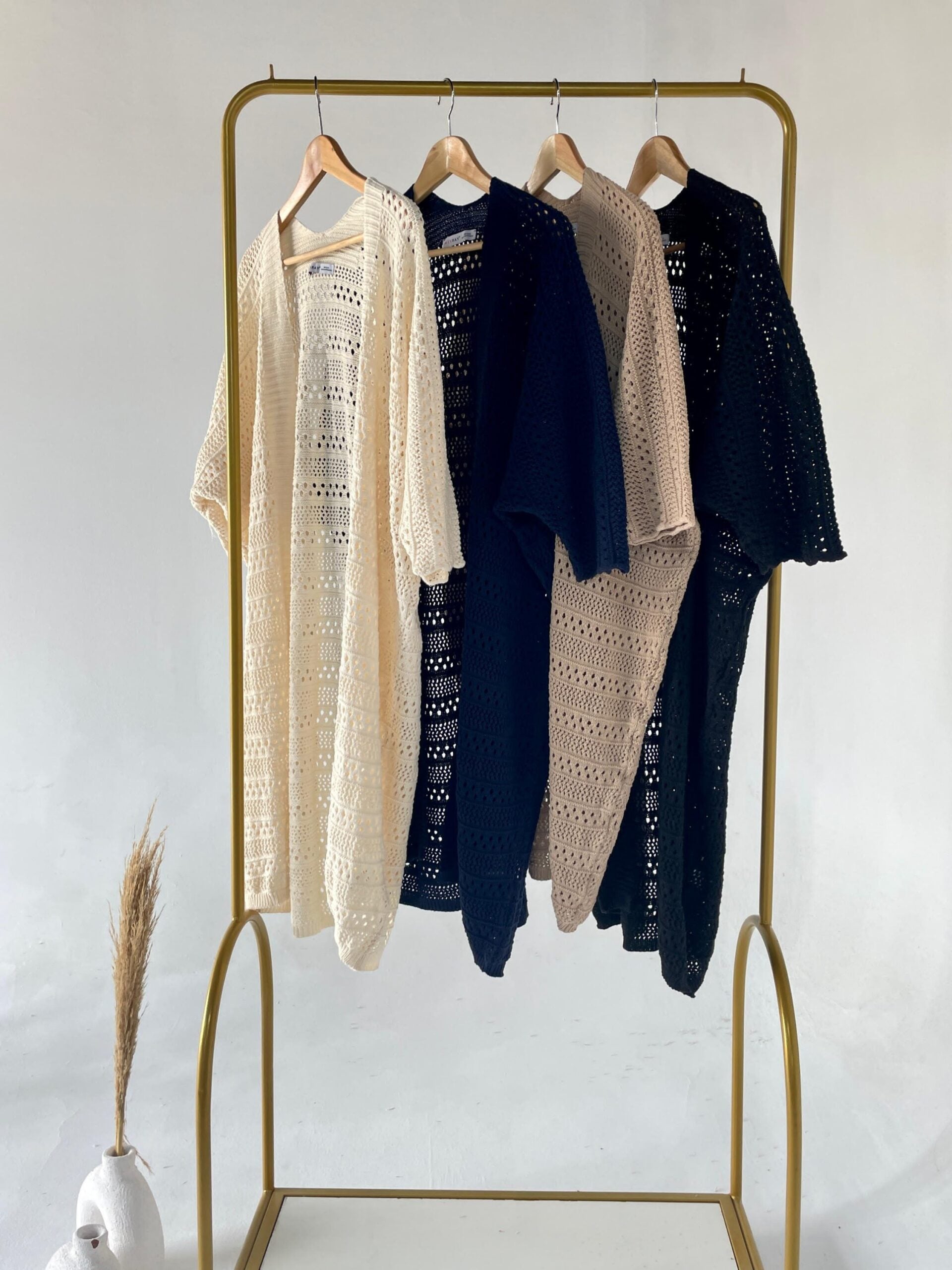 Short Sleeve Knit Cardigan - Black - Amenaa