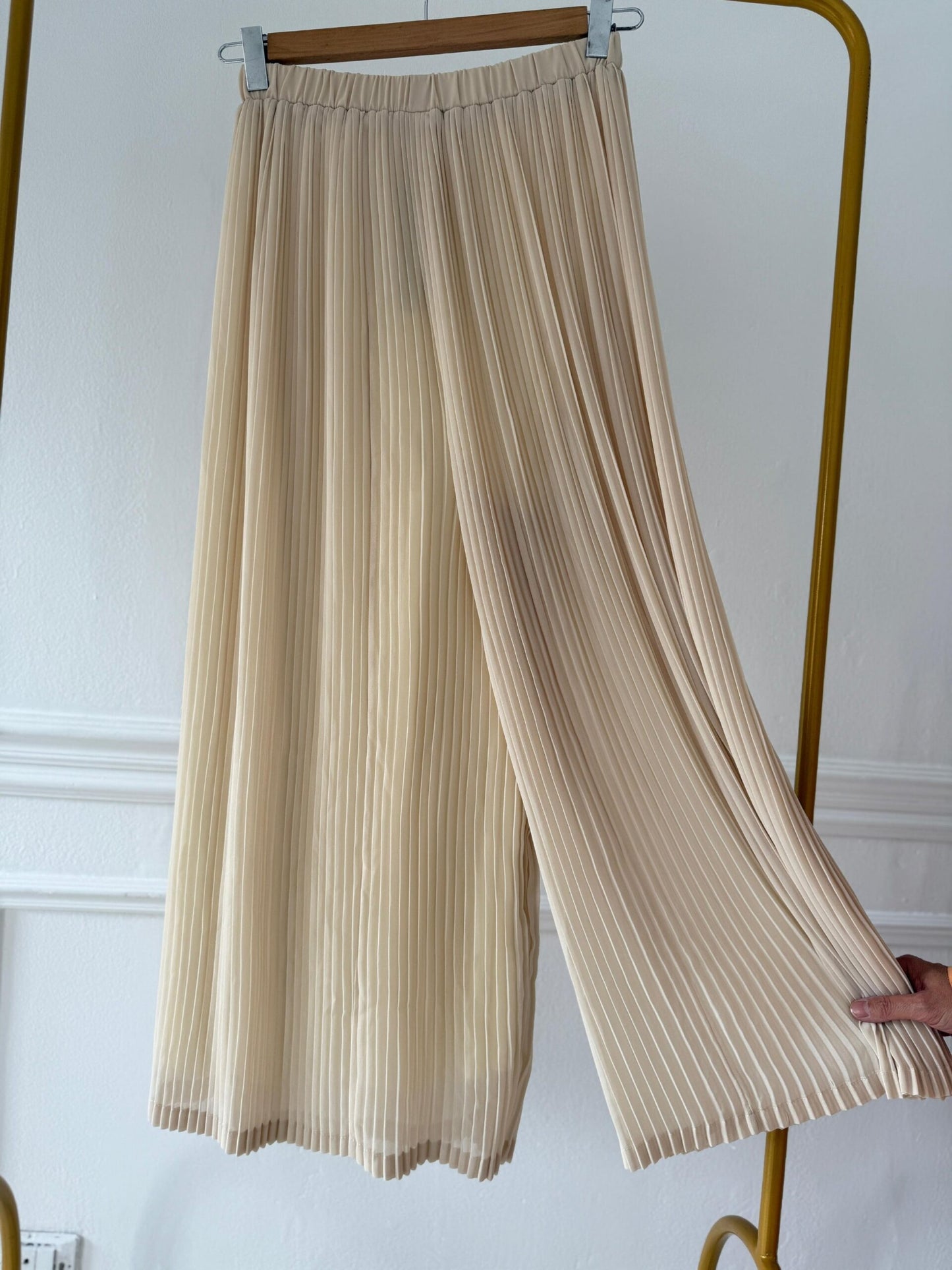 Plisse Wide Leg Pants - Beige - Amenaa