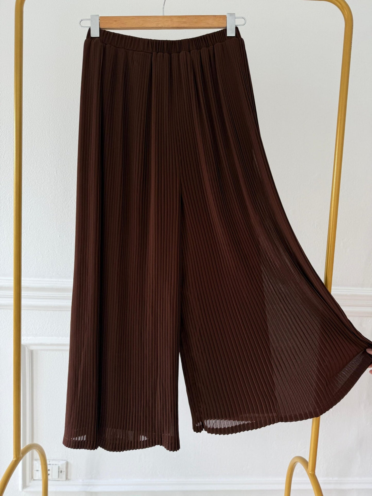 Plisse Wide Leg Pants - Brown - Amenaa