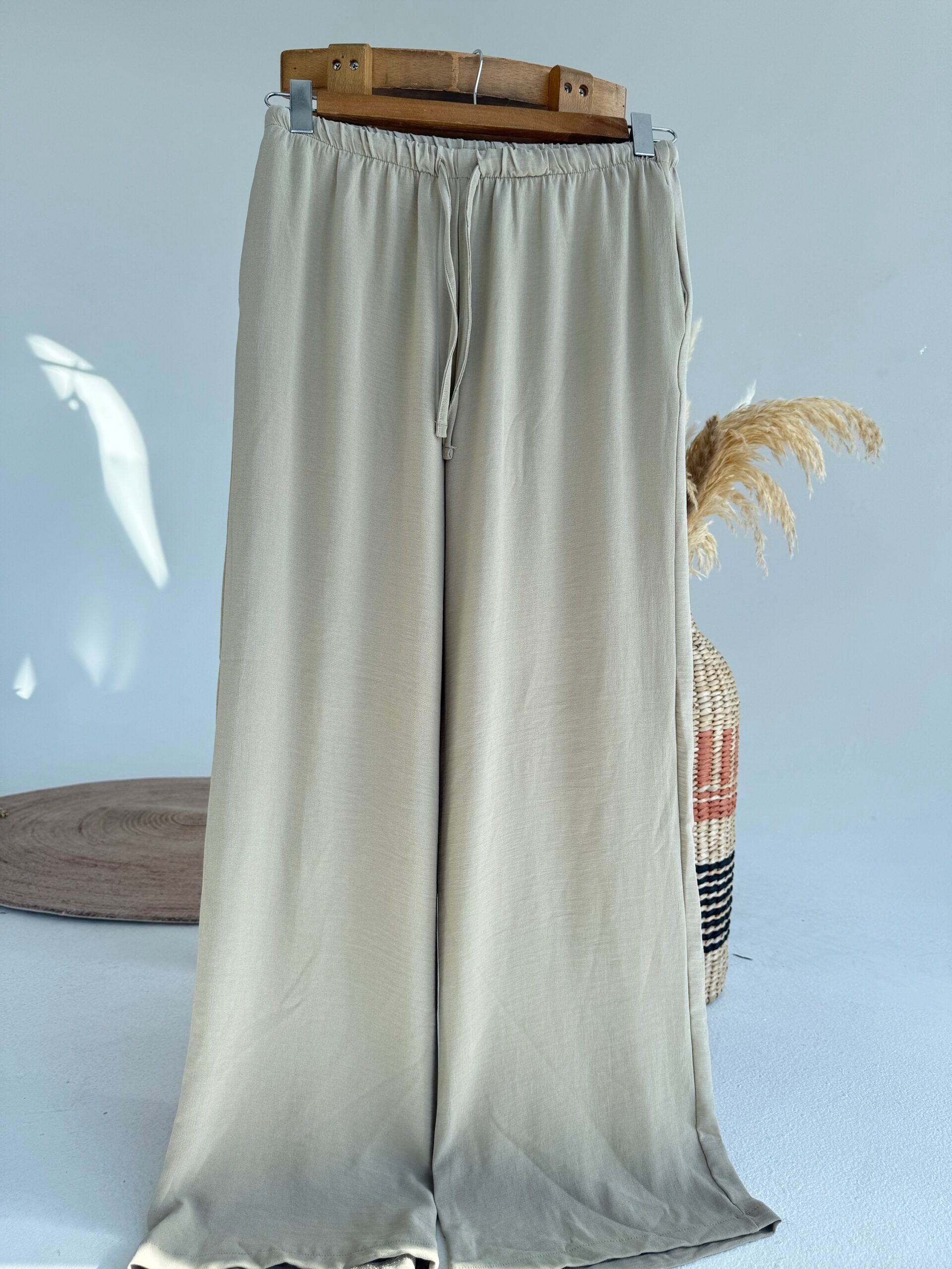Wide leg pants - Beige - Amenaa