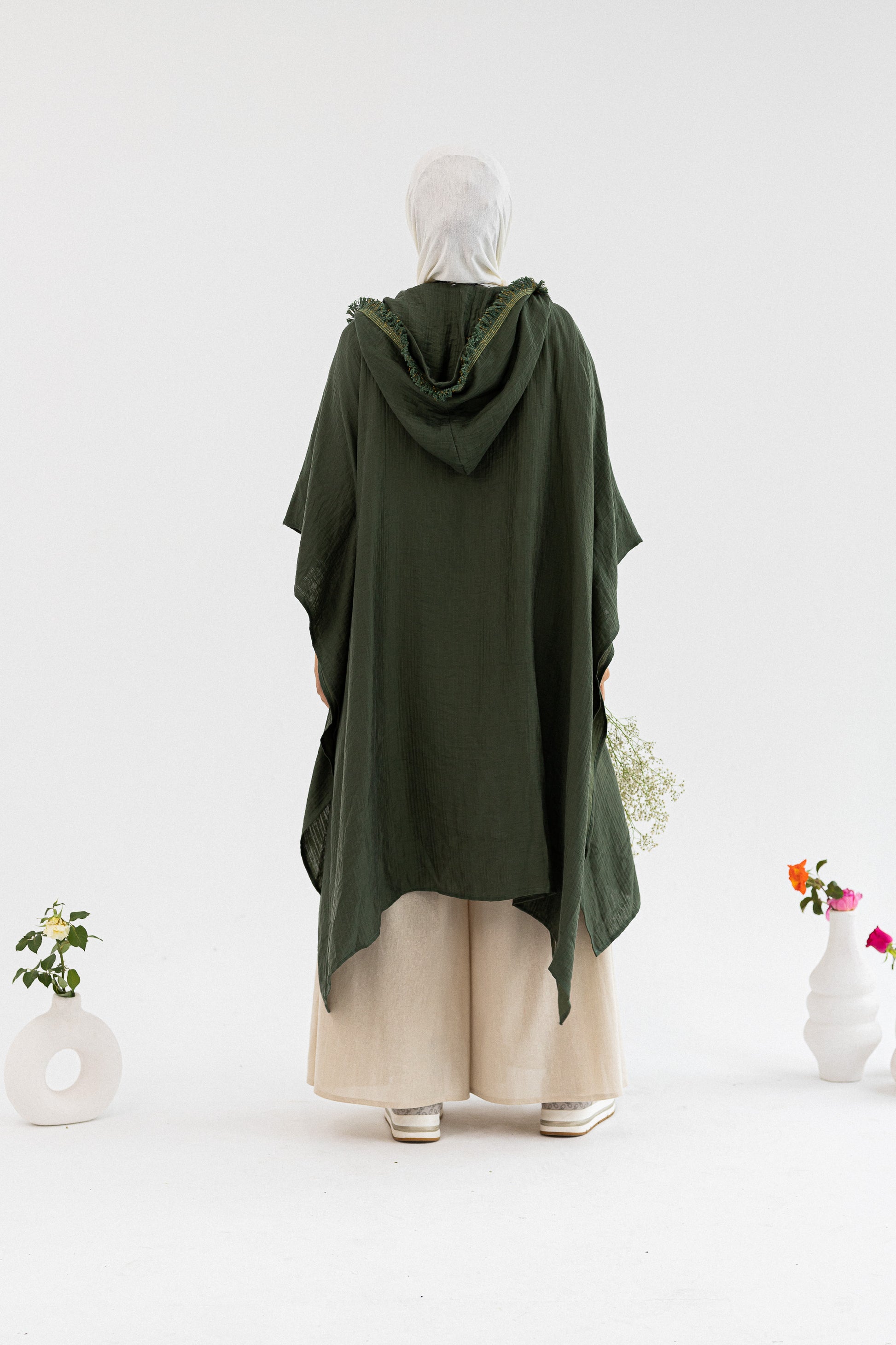 Amenaa summer kimono in size 40/41, featuring lightweight fabric with floral patterns and flowing design for warm weather wear.