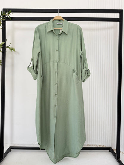 Amenaa shirt dress in lightweight fabric with a classic collar and button-front design, shown on a mannequin.