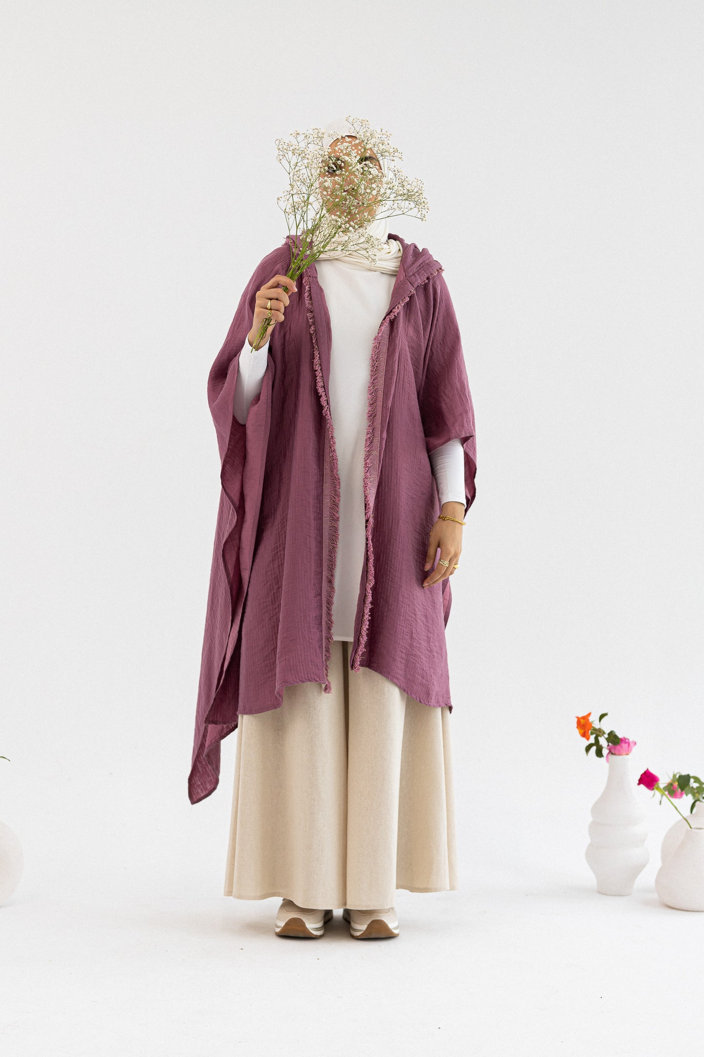 Amenaa summer kimono in size 40/41, featuring lightweight fabric and a stylish, relaxed fit perfect for warm weather.