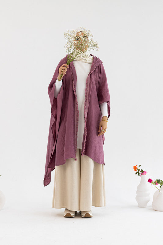 Amenaa summer kimono in size 40/41, featuring lightweight fabric and a stylish, relaxed fit perfect for warm weather.