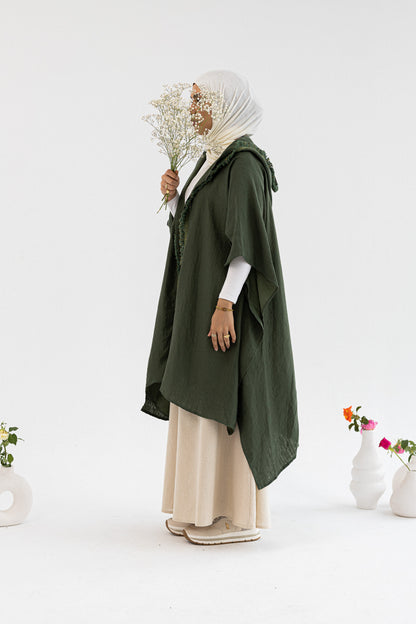 Amenaa summer kimono with floral pattern in size 40/41, lightweight fabric, flowing design, perfect for warm weather.