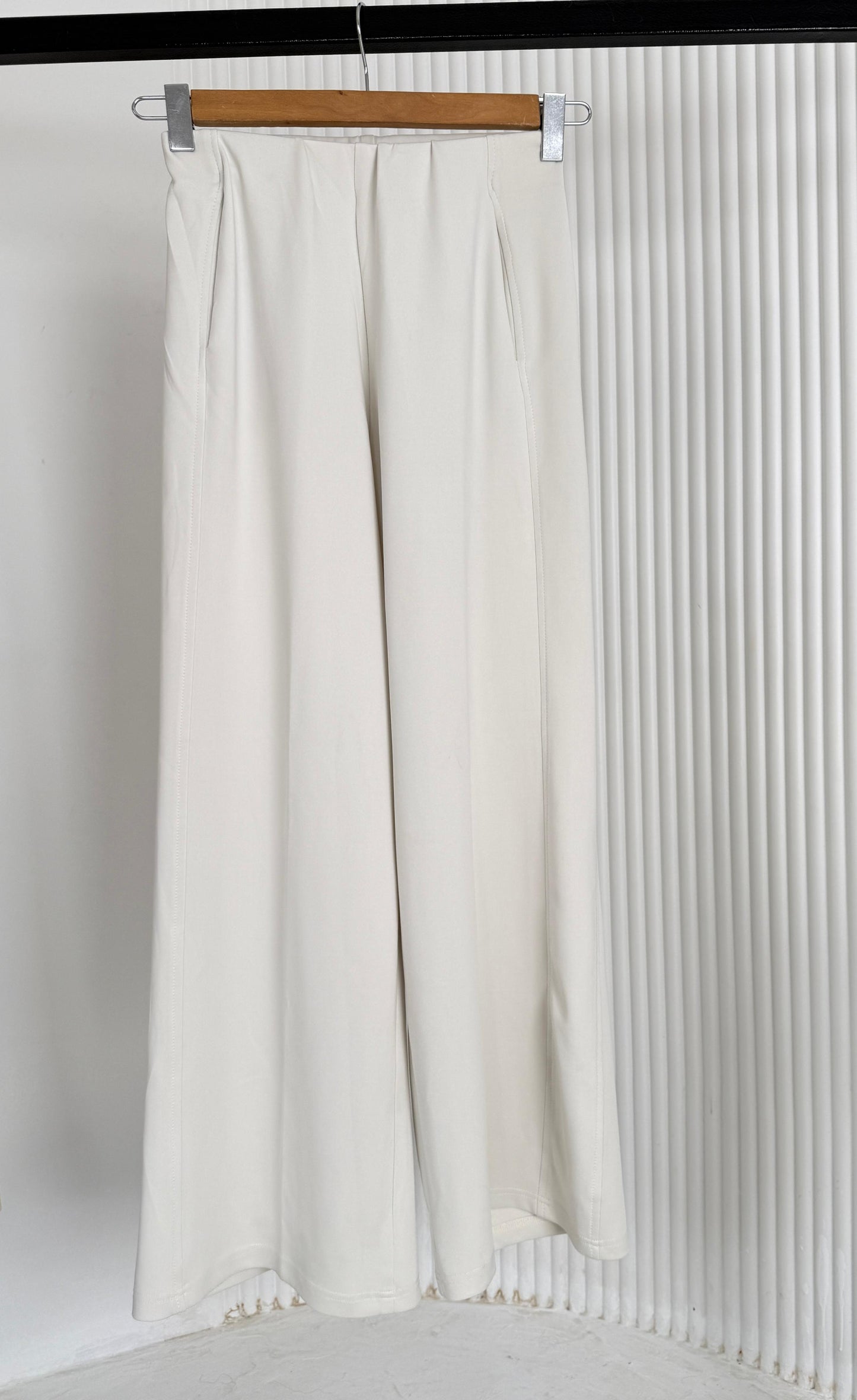 Flow Wide-Leg Pants 8/10/14106