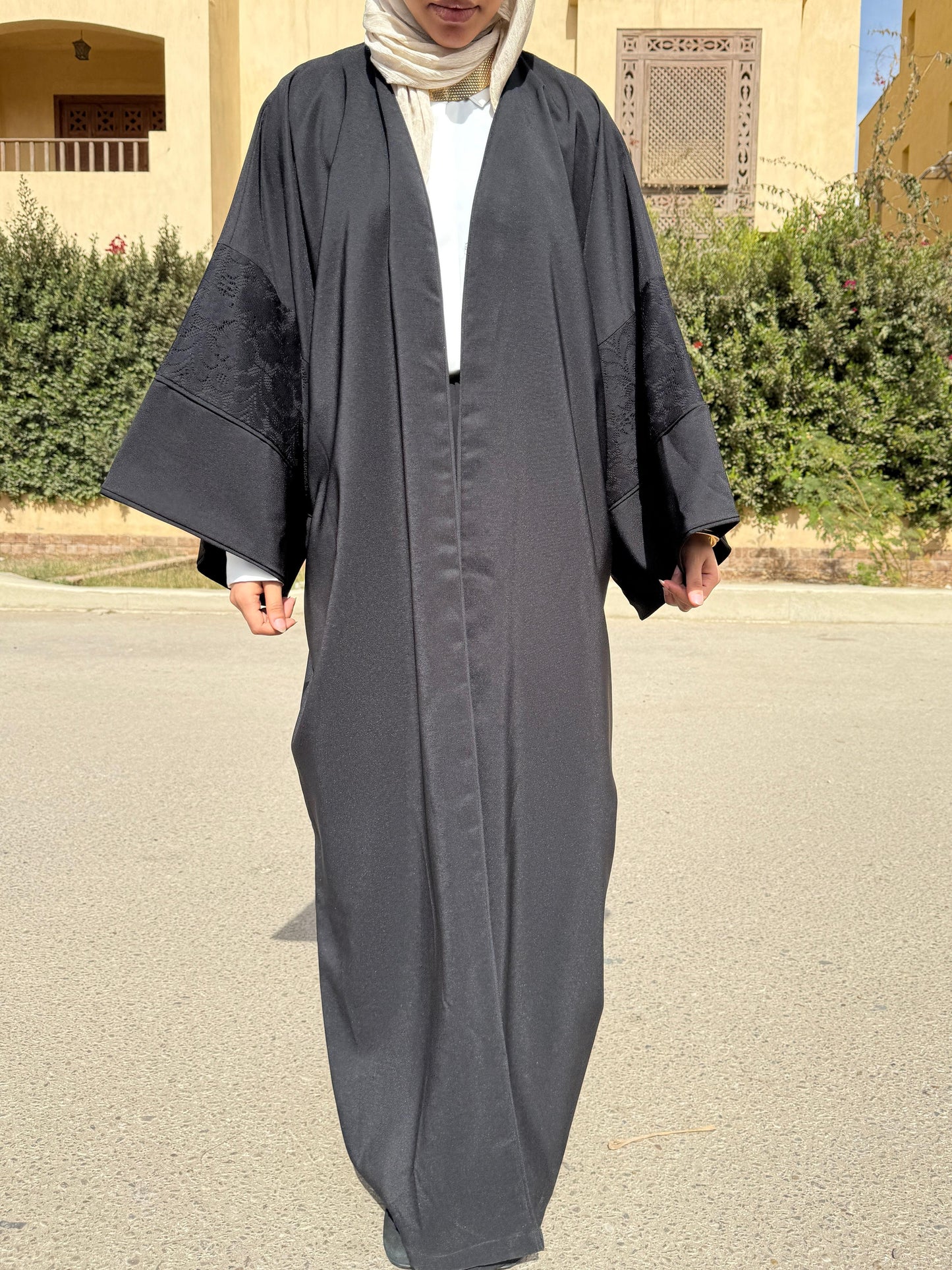 Black Guipure Kaftan - Amenaa