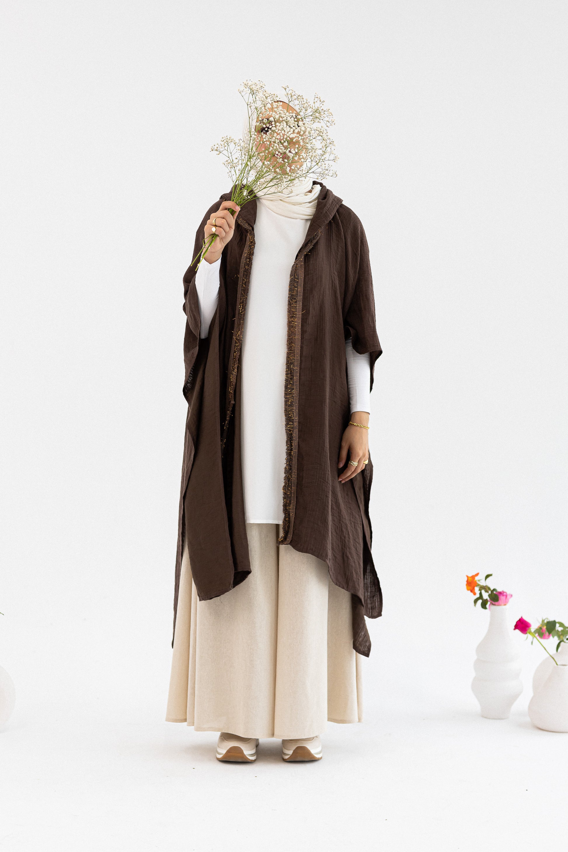 Amenaa summer kimono in size 40/41, lightweight and stylish with floral patterns, perfect for warm weather wear.