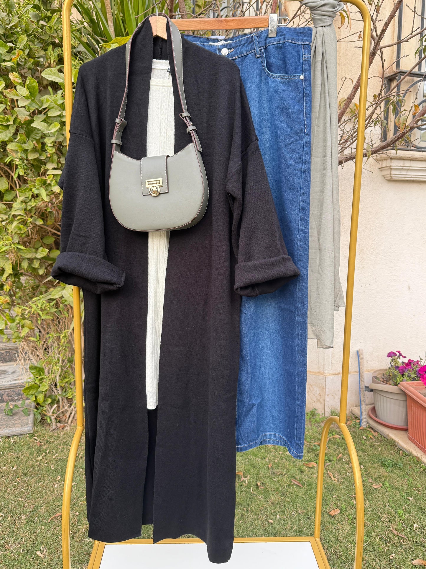 Soft Wool Cardigan - Amenaa